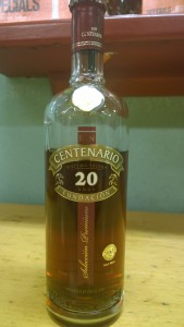 Centernario, 20 yo, 40%, Costa Rica